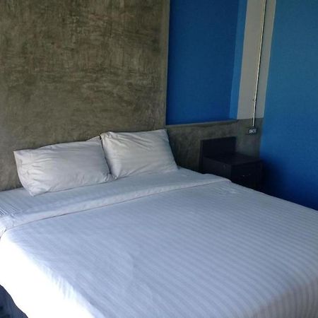Pornsiri Hotel Sisaket Kültér fotó
