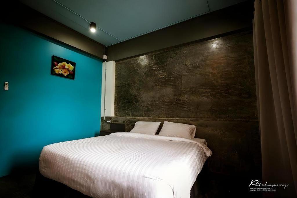 Pornsiri Hotel Sisaket Kültér fotó