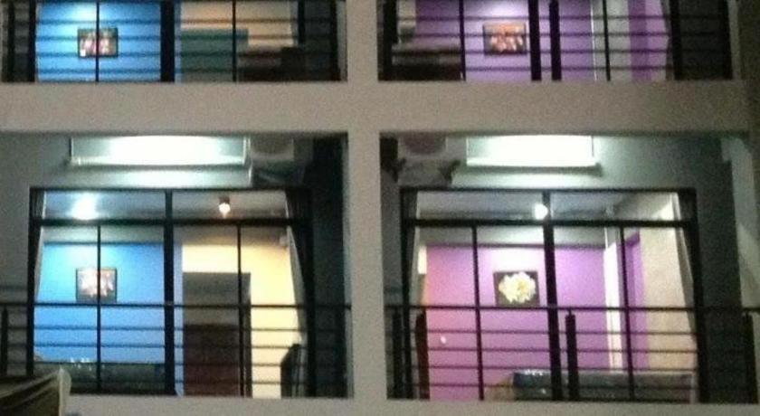 Pornsiri Hotel Sisaket Kültér fotó